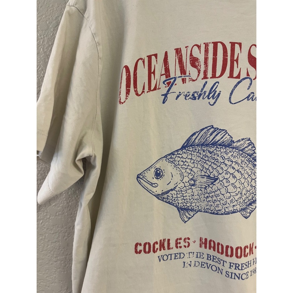 ASOS DESIGN Oceanside Seafood Graphic T-Shirt Cream Boxy Fit Small - Picture 2 of 7